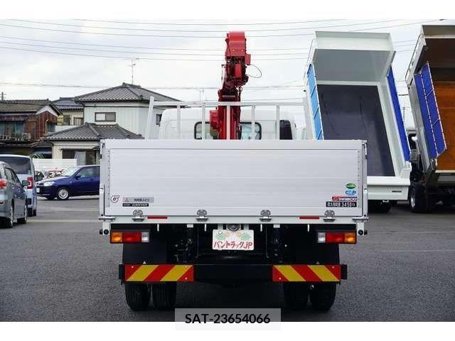 Mitsubishi CANTER 2023-08 202829-3