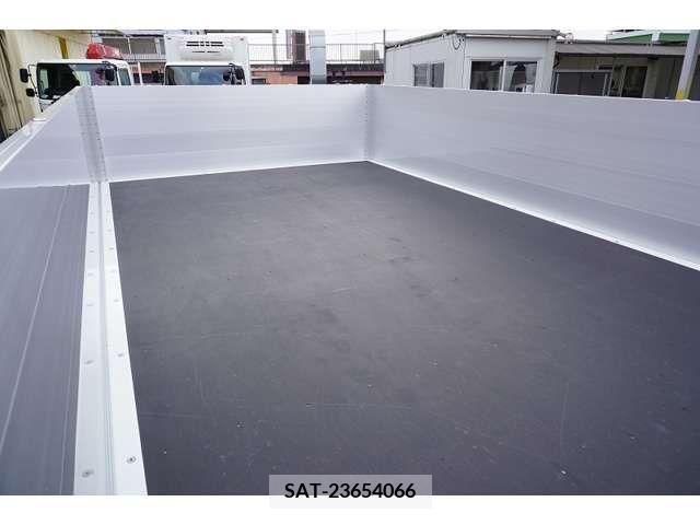 Mitsubishi CANTER 2023-08 202829-16
