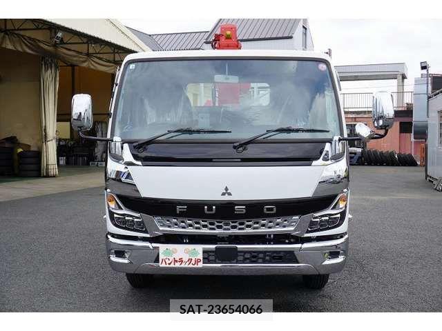 Mitsubishi CANTER 2023-08 202829-1