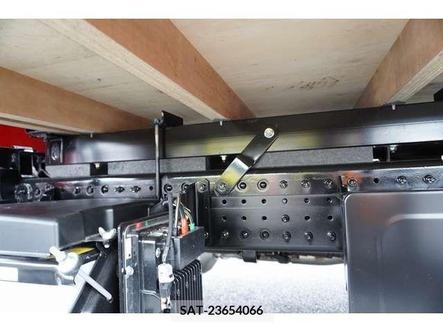 Mitsubishi CANTER 2023-08 202829-10
