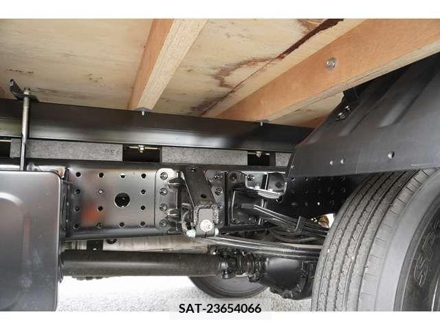 Mitsubishi CANTER 2023-08 202829-9