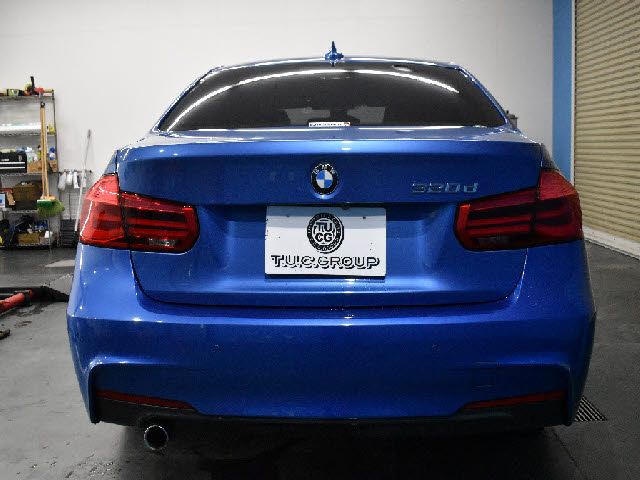Bmw 3 SERIES 2016-03 10441-12