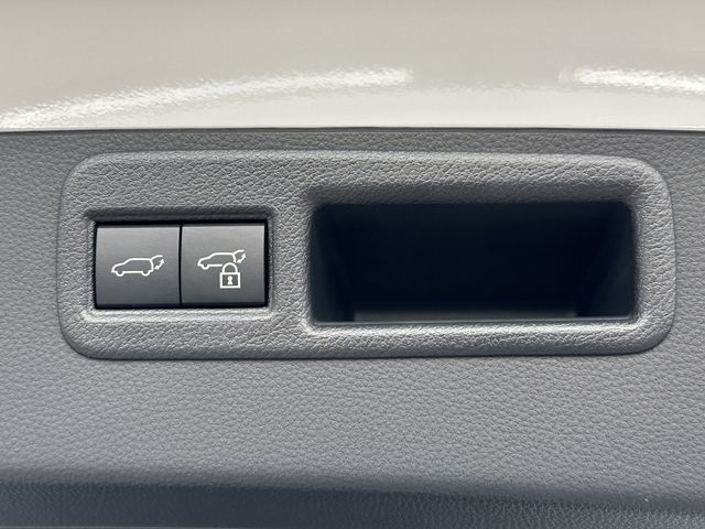 Toyota HARRIER HYBRID 2023-09 24993-20