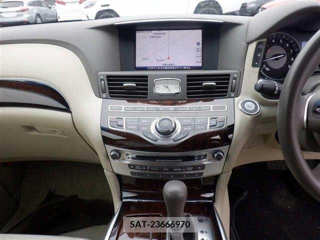 Nissan FUGA 2010-01 244902-3