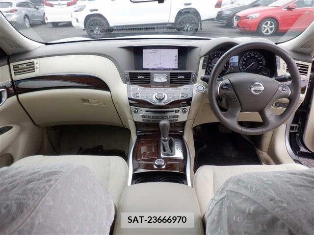 Nissan FUGA 2010-01 244902-1