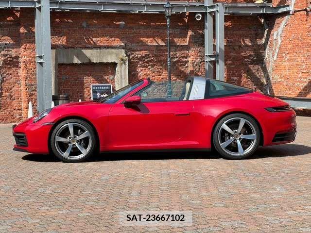 Porsche 911 2022-01 214379-7