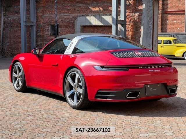 Porsche 911 2022-01 214379-4
