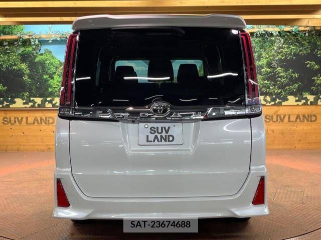 Toyota NOAH 2018-03 321543-17