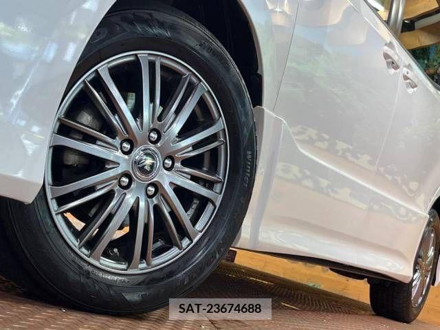 Toyota NOAH 2018-03 321543-15