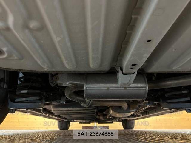 Toyota NOAH 2018-03 321543-19
