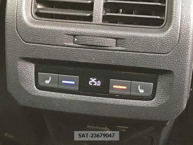 VolksWagen GOLF TOURAN 2017-02 204851-23