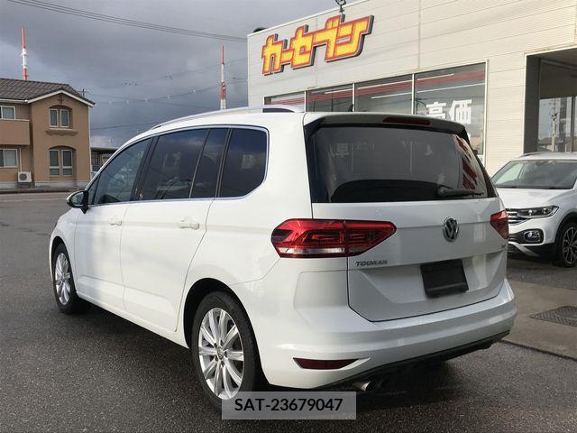 VolksWagen GOLF TOURAN 2017-02 204851-2
