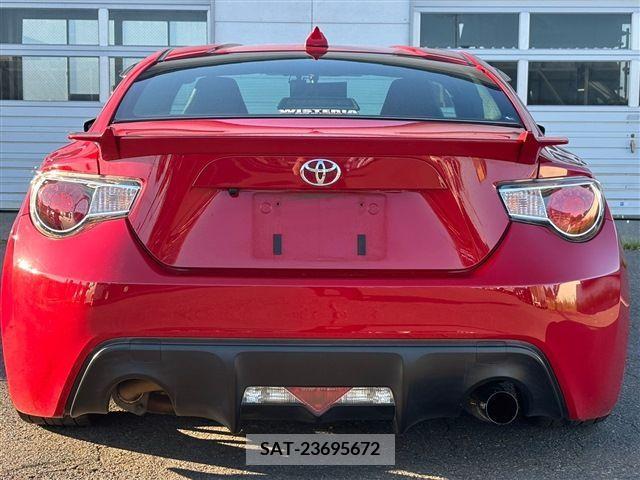 Toyota 86 2012-07 330245-5