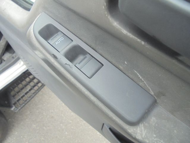 Mazda TITAN 2010-03 6451-9