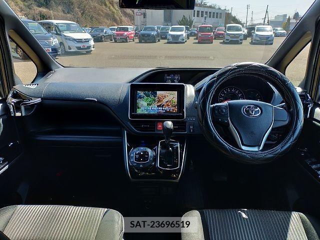 Toyota VOXY 2020-01 219429-1