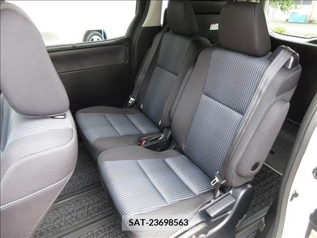 Toyota NOAH 2014-10 321405-8