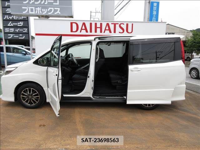 Toyota NOAH 2014-10 321405-7