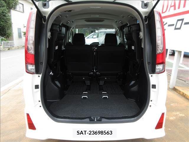 Toyota NOAH 2014-10 321405-6