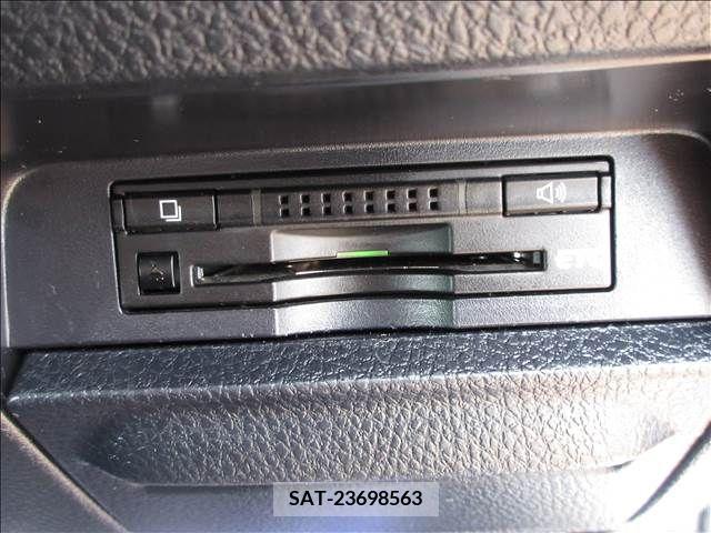 Toyota NOAH 2014-10 321405-14