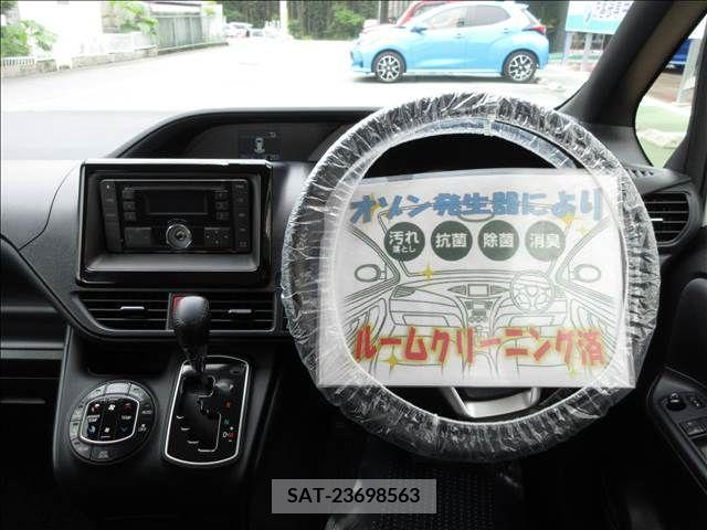 Toyota NOAH 2014-10 321405-10