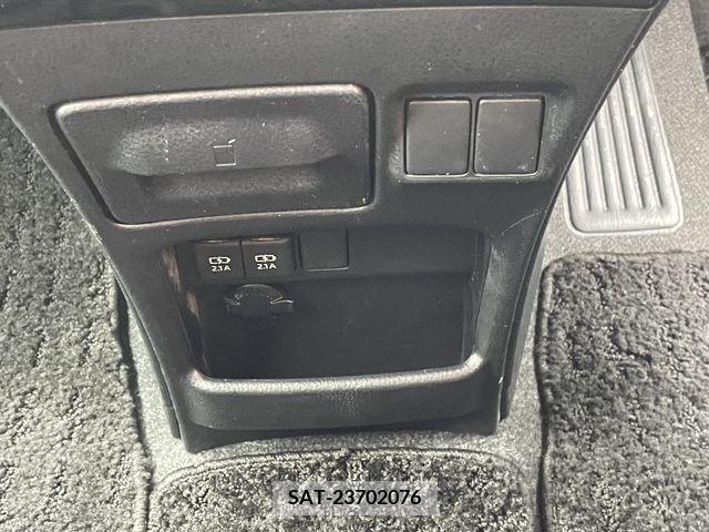 Toyota NOAH 2017-10 219558-15