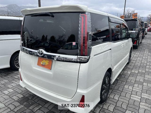 Toyota NOAH 2017-10 219558-2