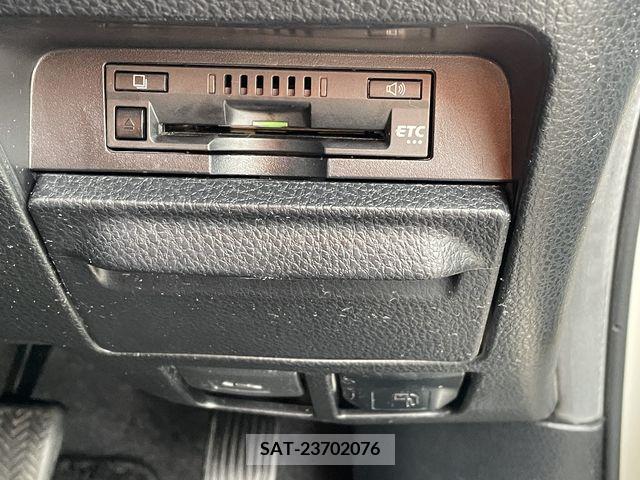 Toyota NOAH 2017-10 219558-17