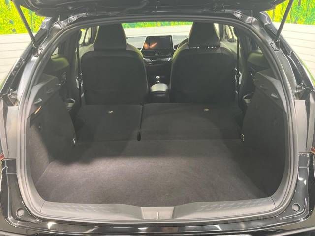Toyota C-HR 2019-01 183949-10