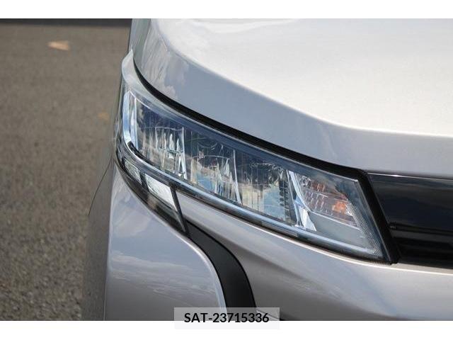 Toyota NOAH 2022-09 365148-12