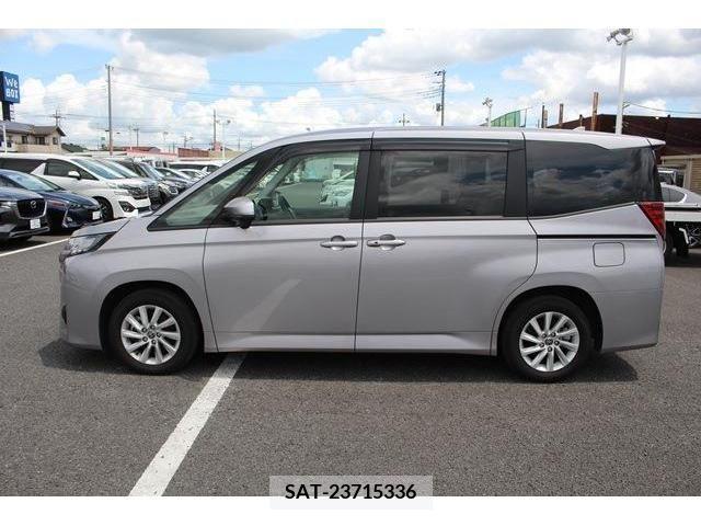 Toyota NOAH 2022-09 365148-9