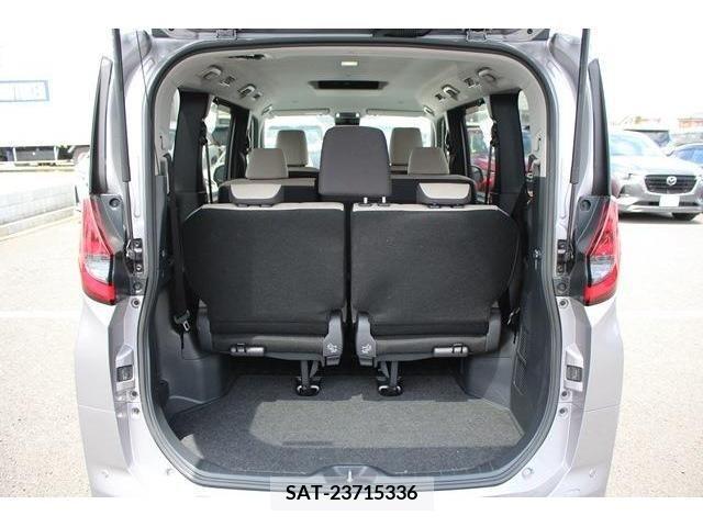 Toyota NOAH 2022-09 365148-18