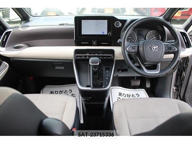 Toyota NOAH 2022-09 365148-15