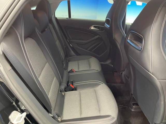 Mercedes Benz CLA-CLASS 2017-11 181775-9