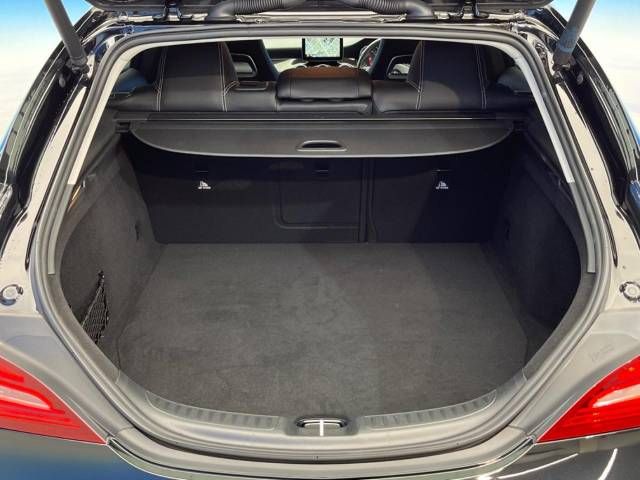 Mercedes Benz CLA-CLASS 2017-11 181775-12