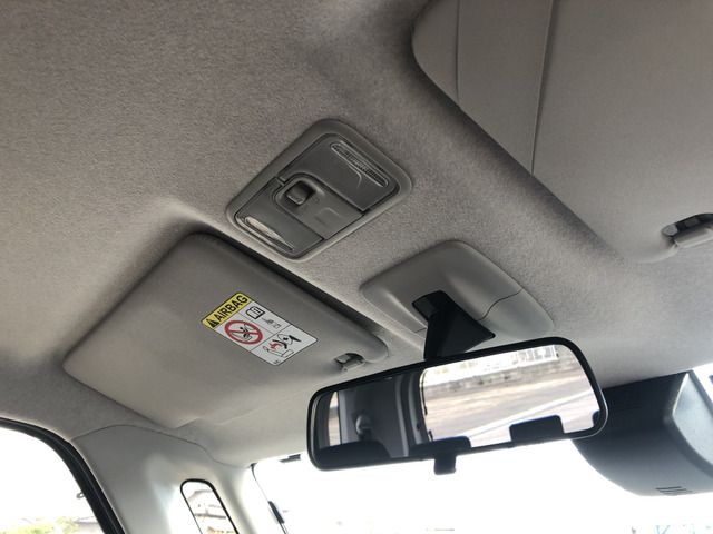 Toyota ROOMY 2018-05 183993-5