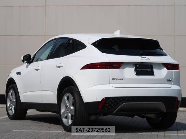 Jaguar E-PACE 2018-08 383173-18
