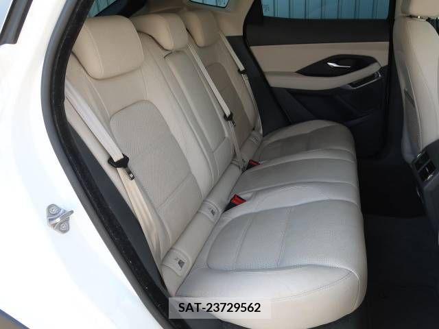 Jaguar E-PACE 2018-08 383173-17