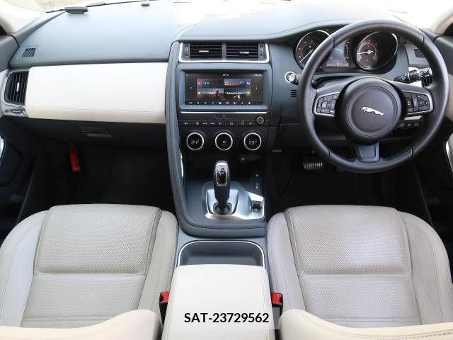 Jaguar E-PACE 2018-08 383173-1