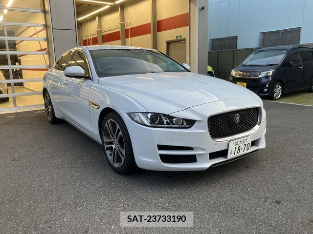 Jaguar XE 2018-06 274005-1