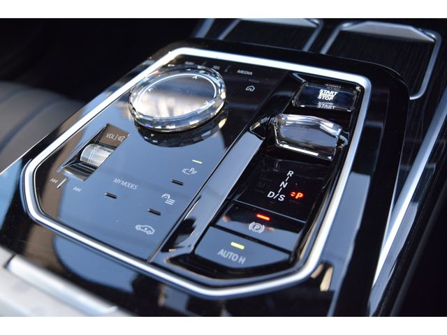 Bmw 7 SERIES 2022-12 20770-27