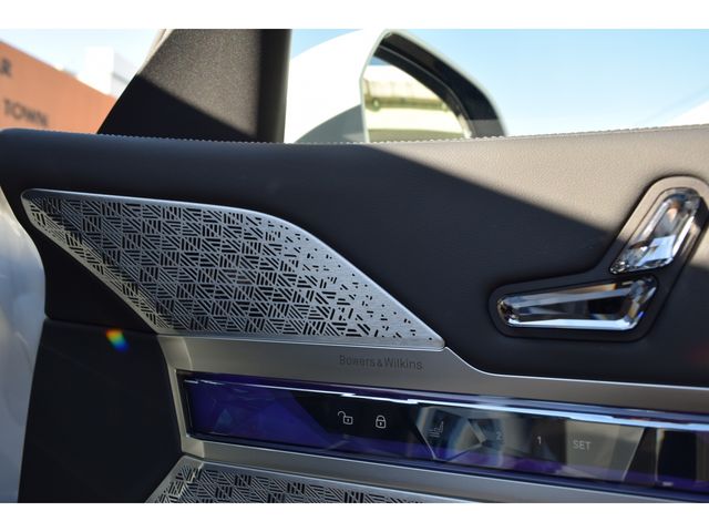 Bmw 7 SERIES 2022-12 20770-23
