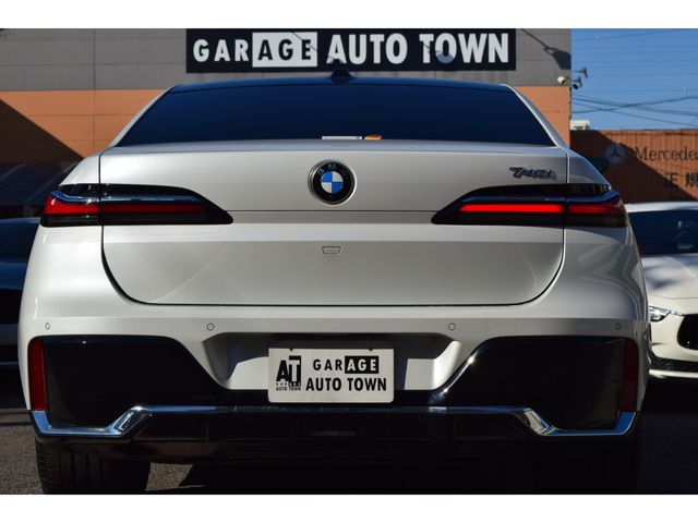 Bmw 7 SERIES 2022-12 20770-4