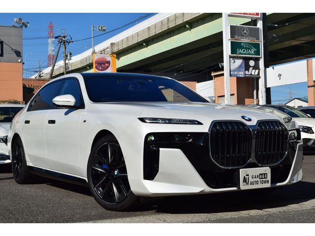 Bmw 7 SERIES 2022-12 20770-2