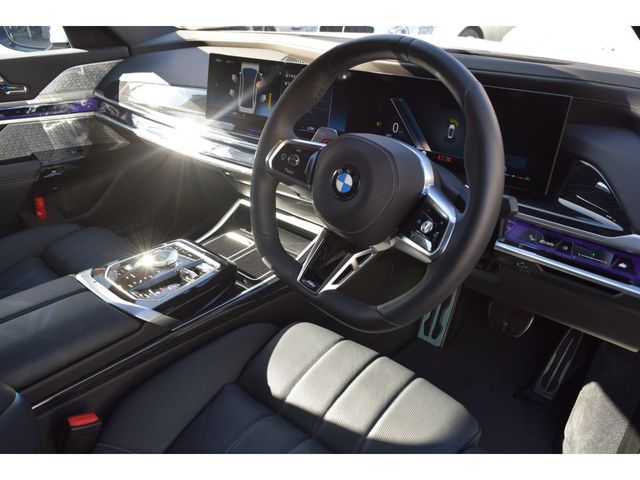 Bmw 7 SERIES 2022-12 20770-13