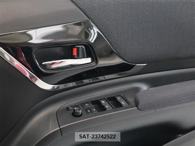 Toyota SIENTA 2016-06 221291-3