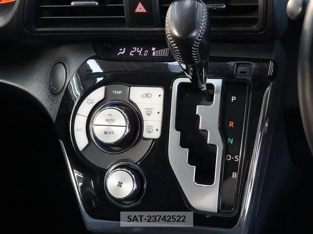 Toyota SIENTA 2016-06 221291-8