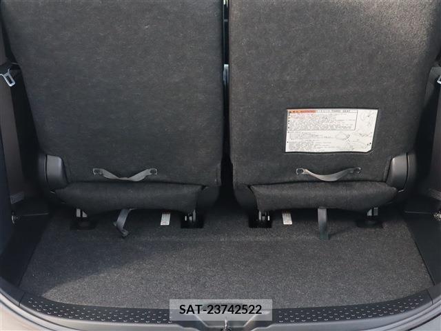 Toyota SIENTA 2016-06 221291-17
