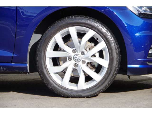 VolksWagen GOLF 2017-11 3631-16