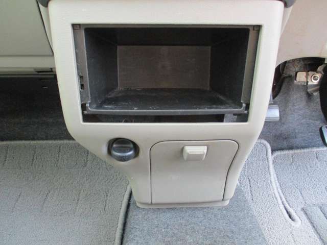Toyota PIXIS SPACE 2011-12 17729-17