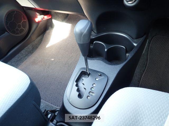 Toyota VITZ 2013-11 214782-9